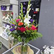 Mixed vase arrangement 